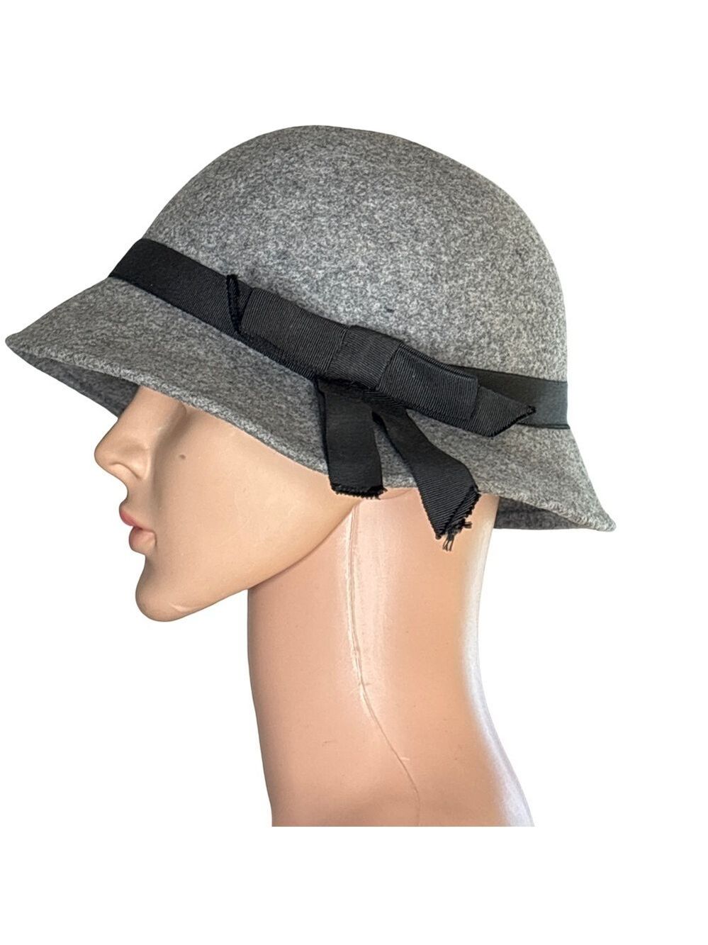 Women's Vintage Gray Wool Hat with Black Ribbon